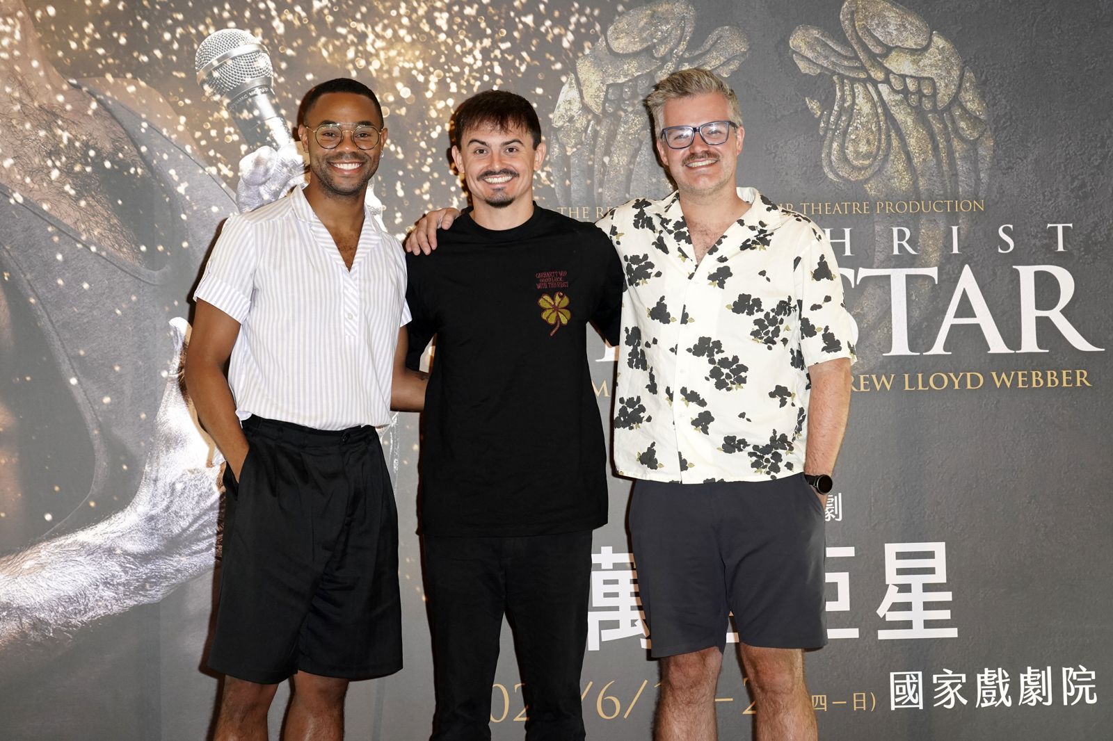 搖滾音樂劇《萬世巨星》演員（左起）賈馮金（JAVON KING ）飾演猶大、路克史崔特（LUKE STREET）飾演耶穌，以及音樂總監Harry Haden-Brown接受台灣媒體訪問。寬宏藝術提供