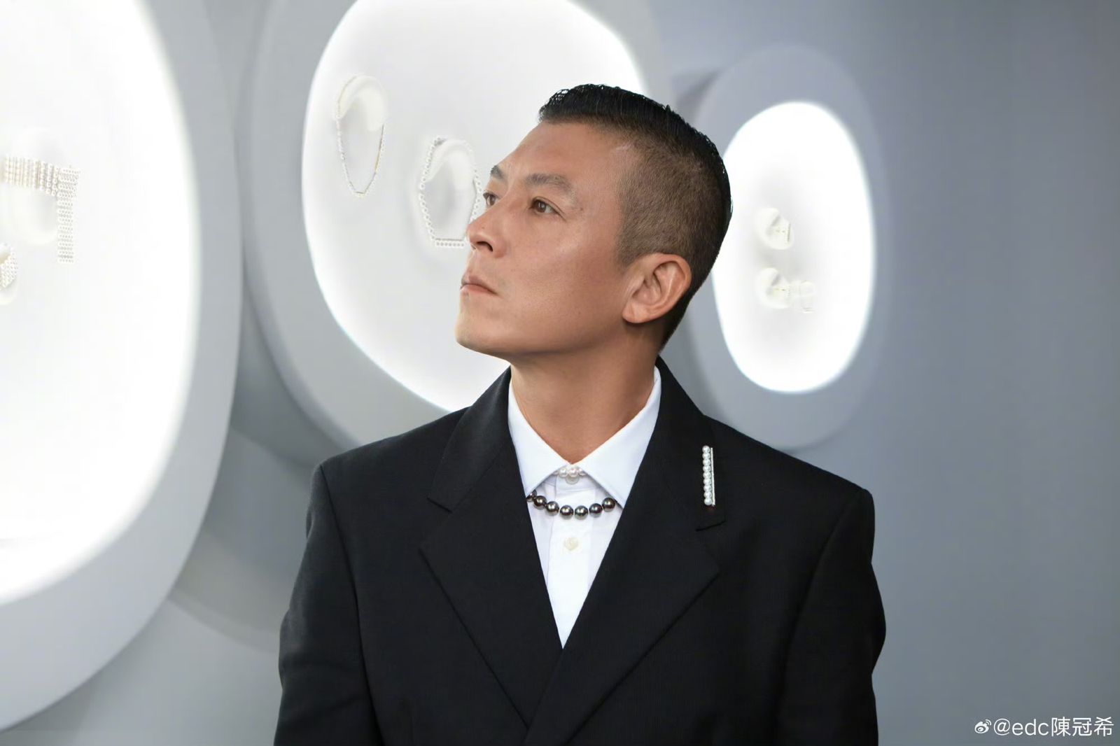 45歲陳冠希被捕獲野生素顏狀態　皺紋爬滿臉！網震驚「老成這樣」帥臉不復在