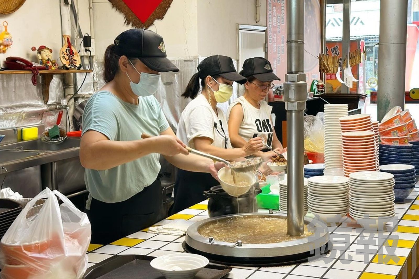 正男報食事／鴨肉羹從天而降？新店「北鴨」神奇鋼管超搶眼、連王齊麟也愛吃