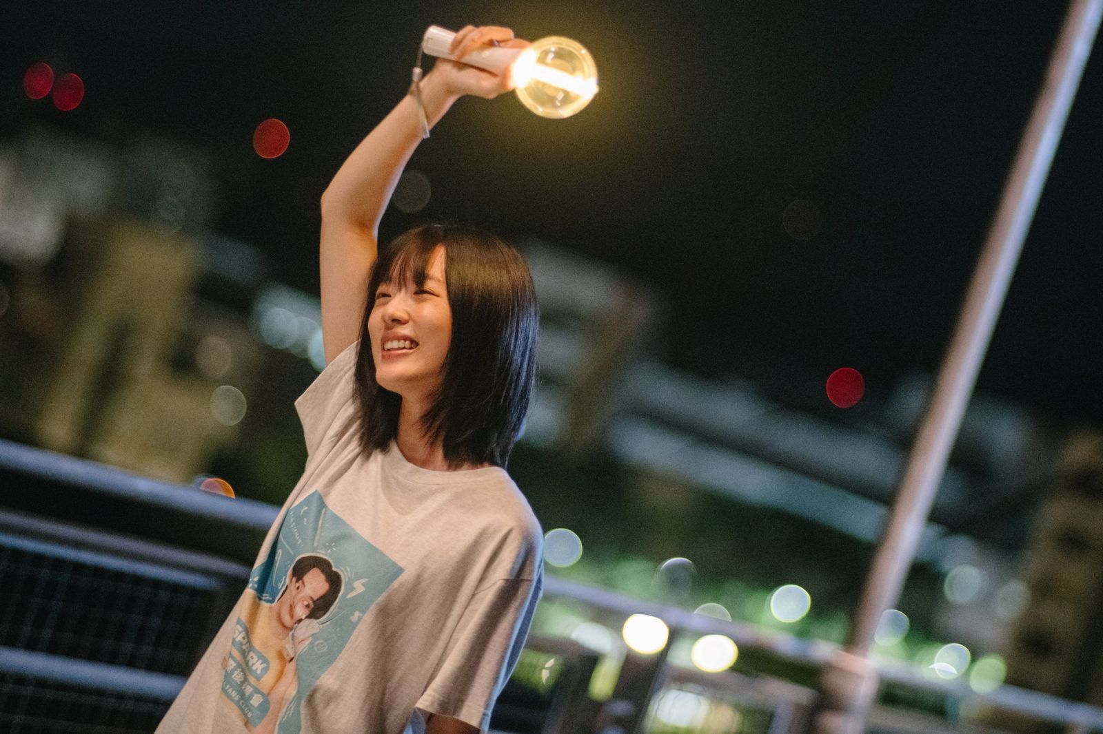 鄧筠熹練舞被導演警告！　《翌日》神還原飯圈文化：這才是粉絲真愛的極致