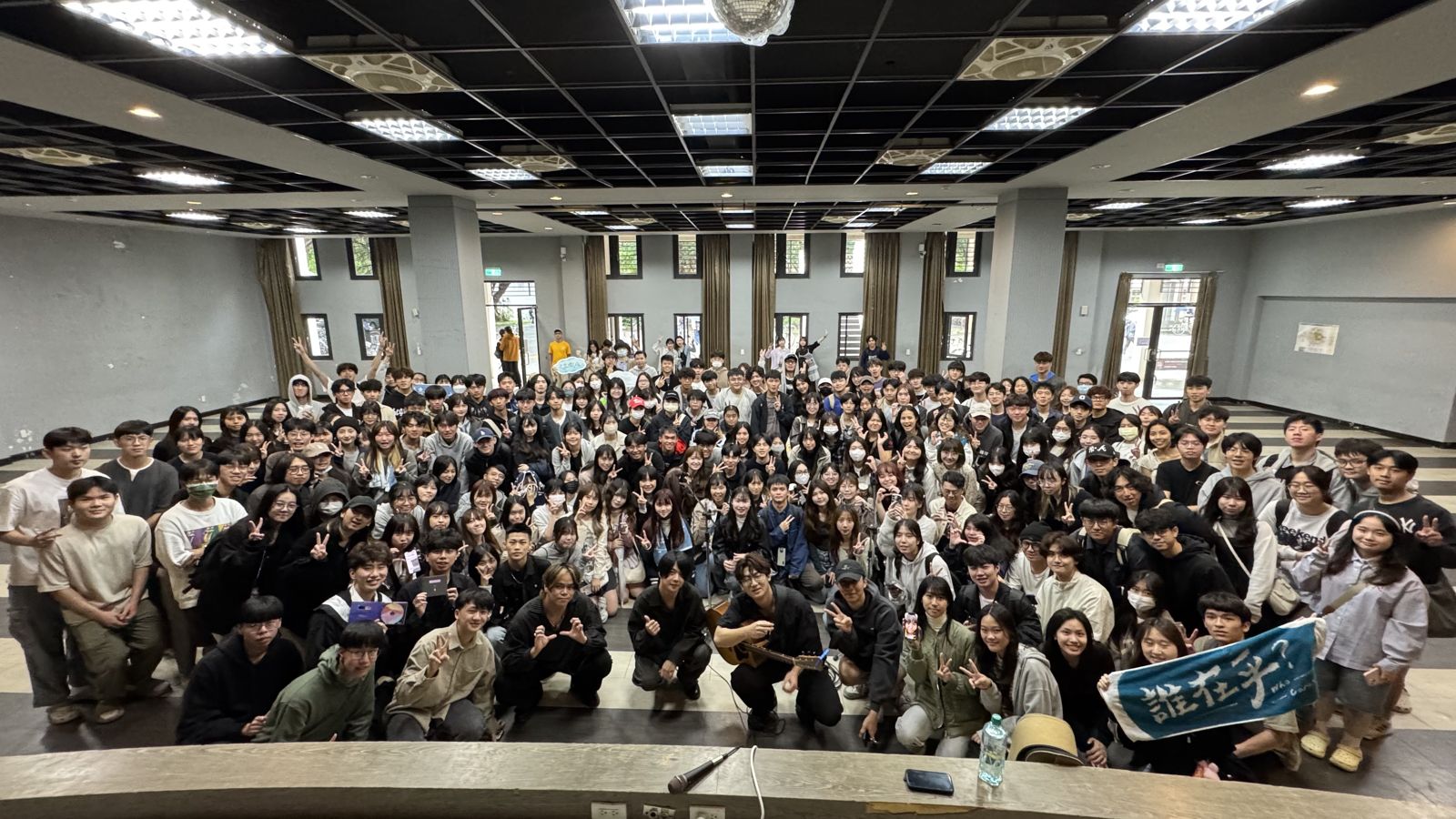 胡凱兒樂團前進校園快閃演出。Who Cares胡凱兒樂團提供