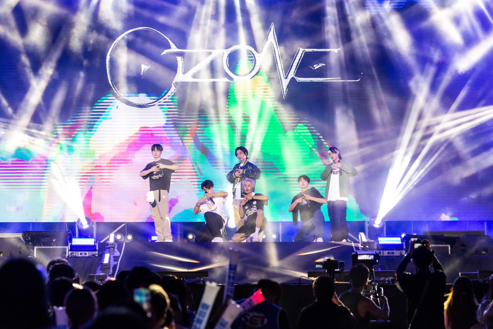 Ozone台東開唱，粉絲一路從台北相隨力挺。台東縣政府提供