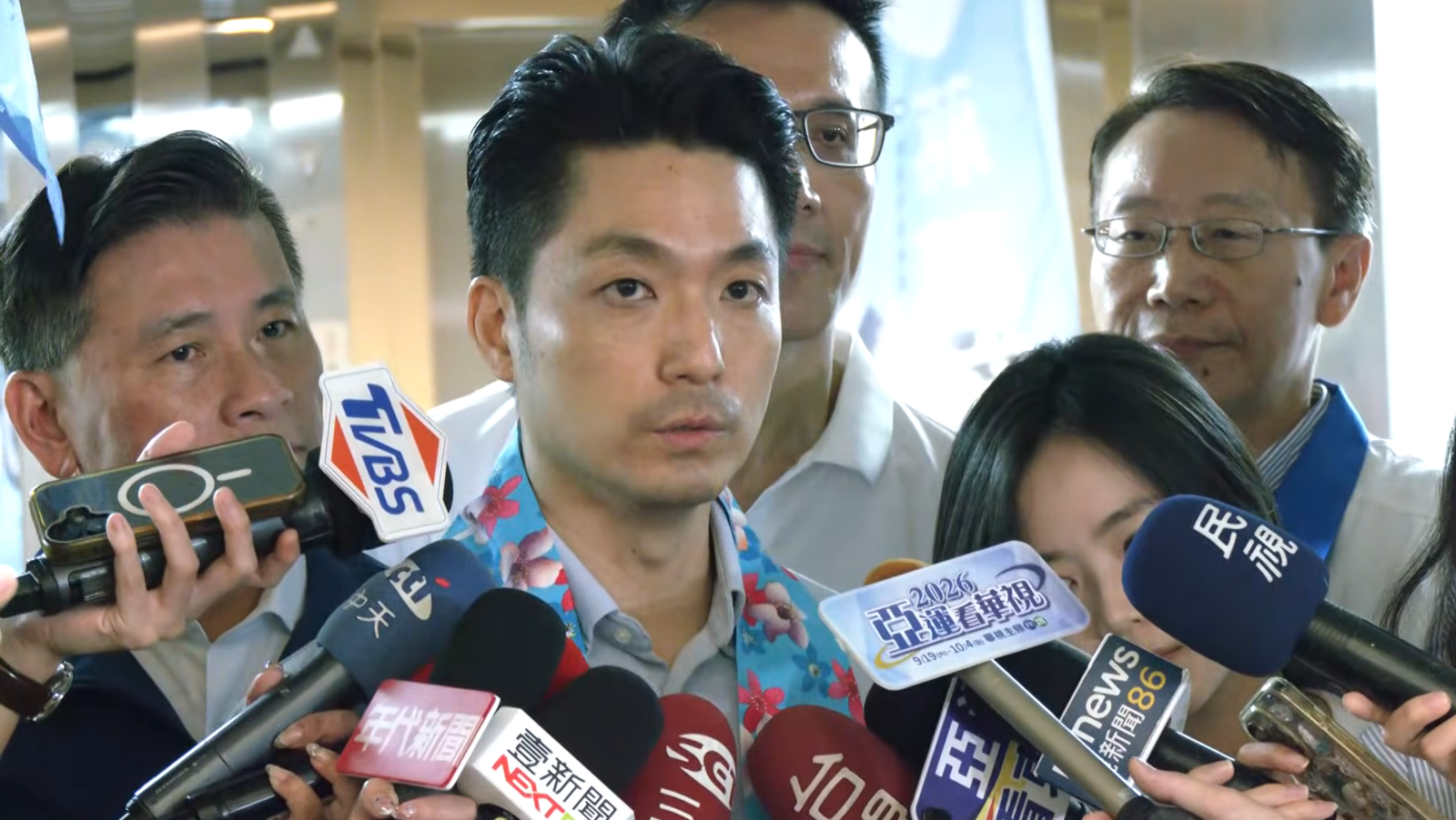 沈伯洋諷火鍋會燙傷!蔣萬安:怕燙溫度可以調「加點酸也沒問題」
