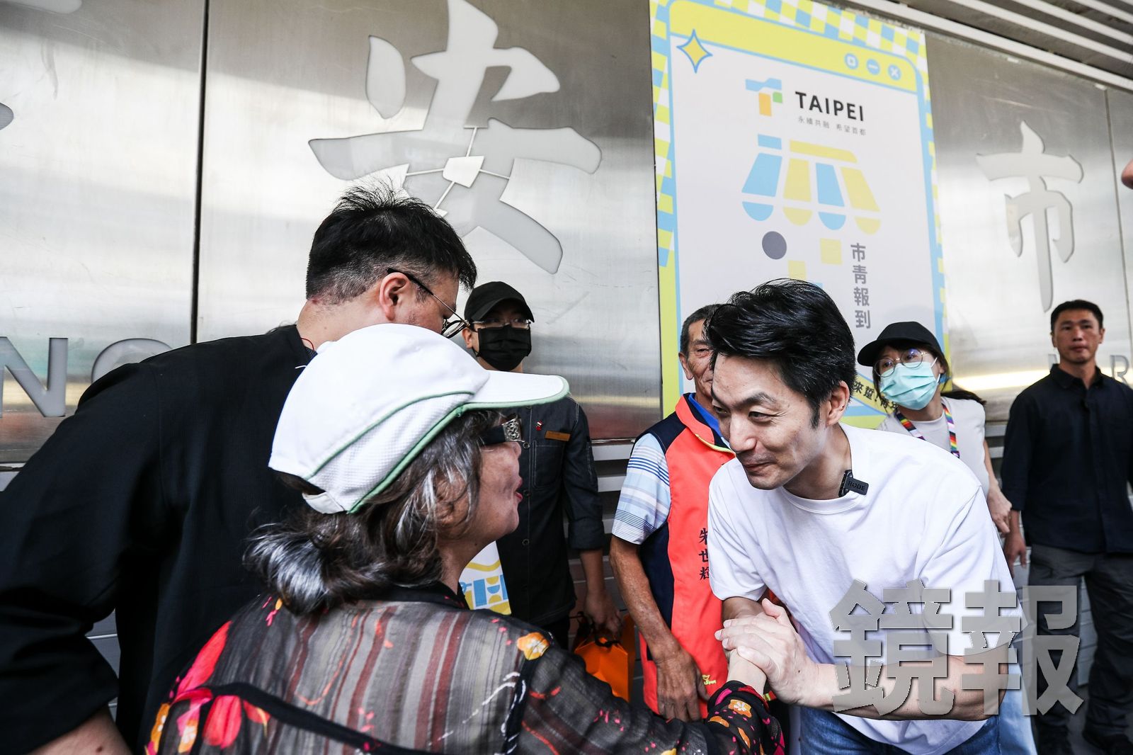 台北市長蔣萬安今(14日)受訪時說,北市早已推動幸福住宅,沈伯洋可能對市政不熟悉,又犯了2014年的毛病。攝影鄒保祥