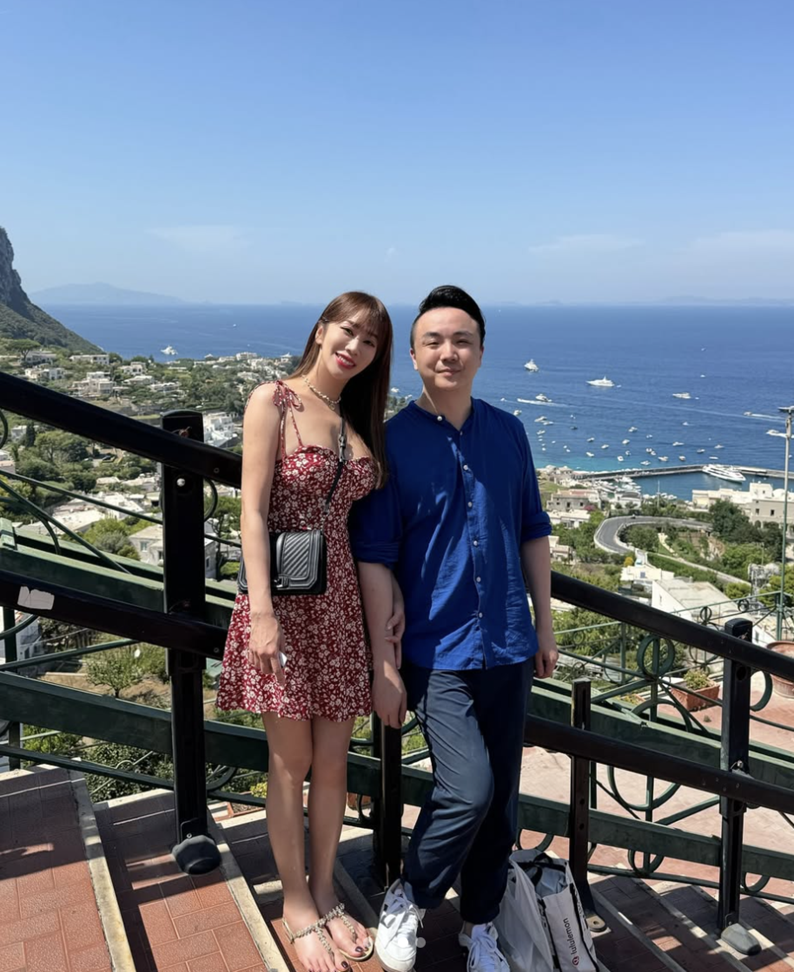 林佩瑤（左）與武俊傑1年半年才剛去度蜜月。翻攝IG @linpeiyao