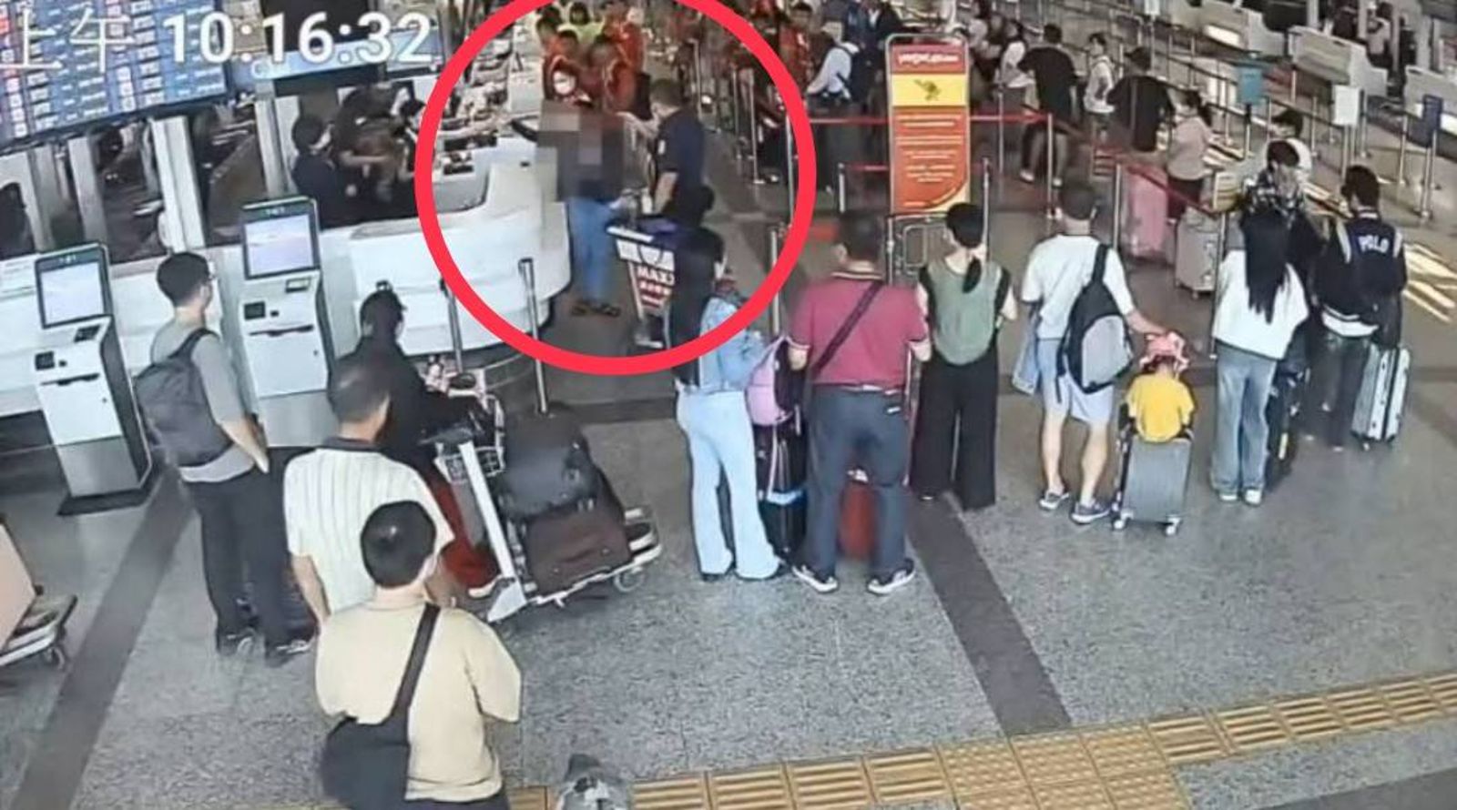 小港機場驚魂!越南女簽證過期遭拒登機大暴走 襲警撕衣還想奪槍下場慘了