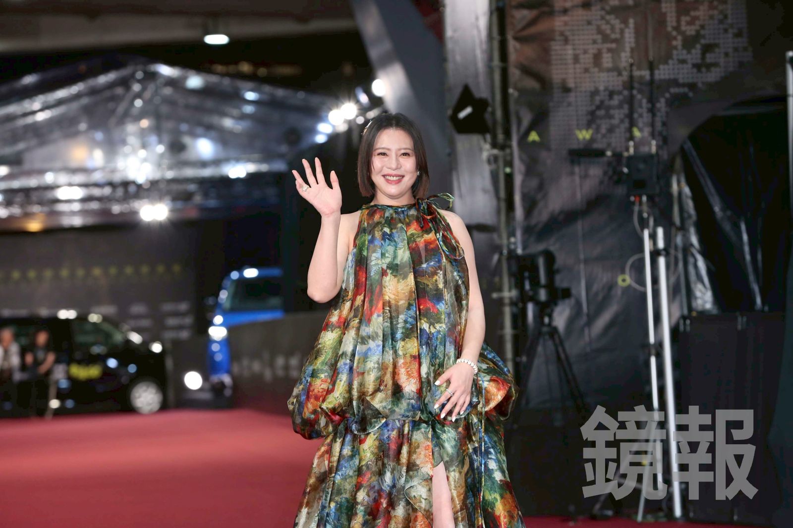 劉品言沒拿獎 老公連晨翔暖心舉辦「偽金鐘獎」親手做獎盃、獎狀頒獎