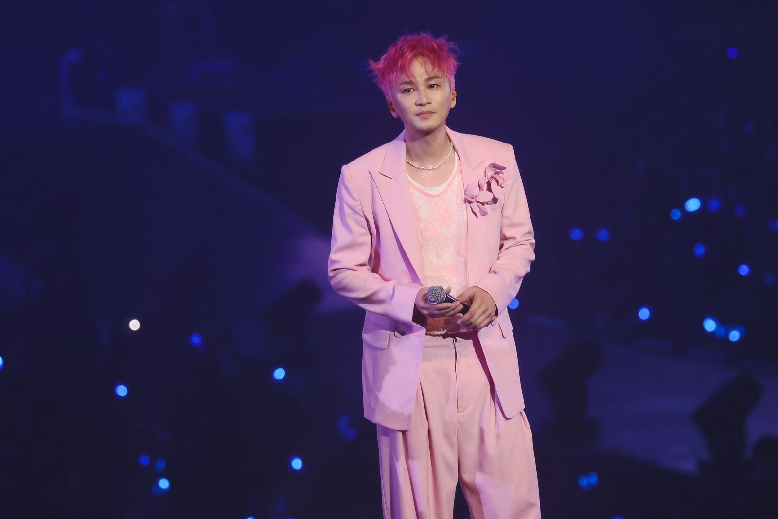 藝人閃兵/書偉父親離世復工又涉閃兵案 妻子謝京穎代夫回應