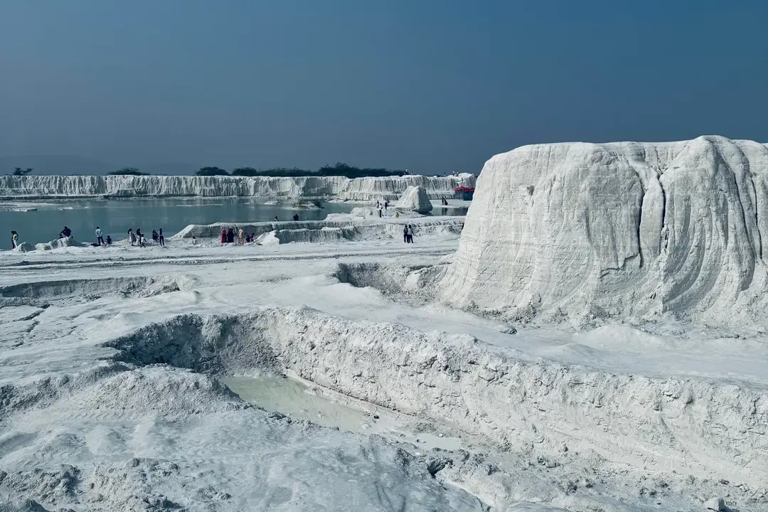 印度「小瑞士」竟是亞洲最大工業廢料廠!夢幻雪景爆空污超標50倍 逾半數居民患呼吸道疾病