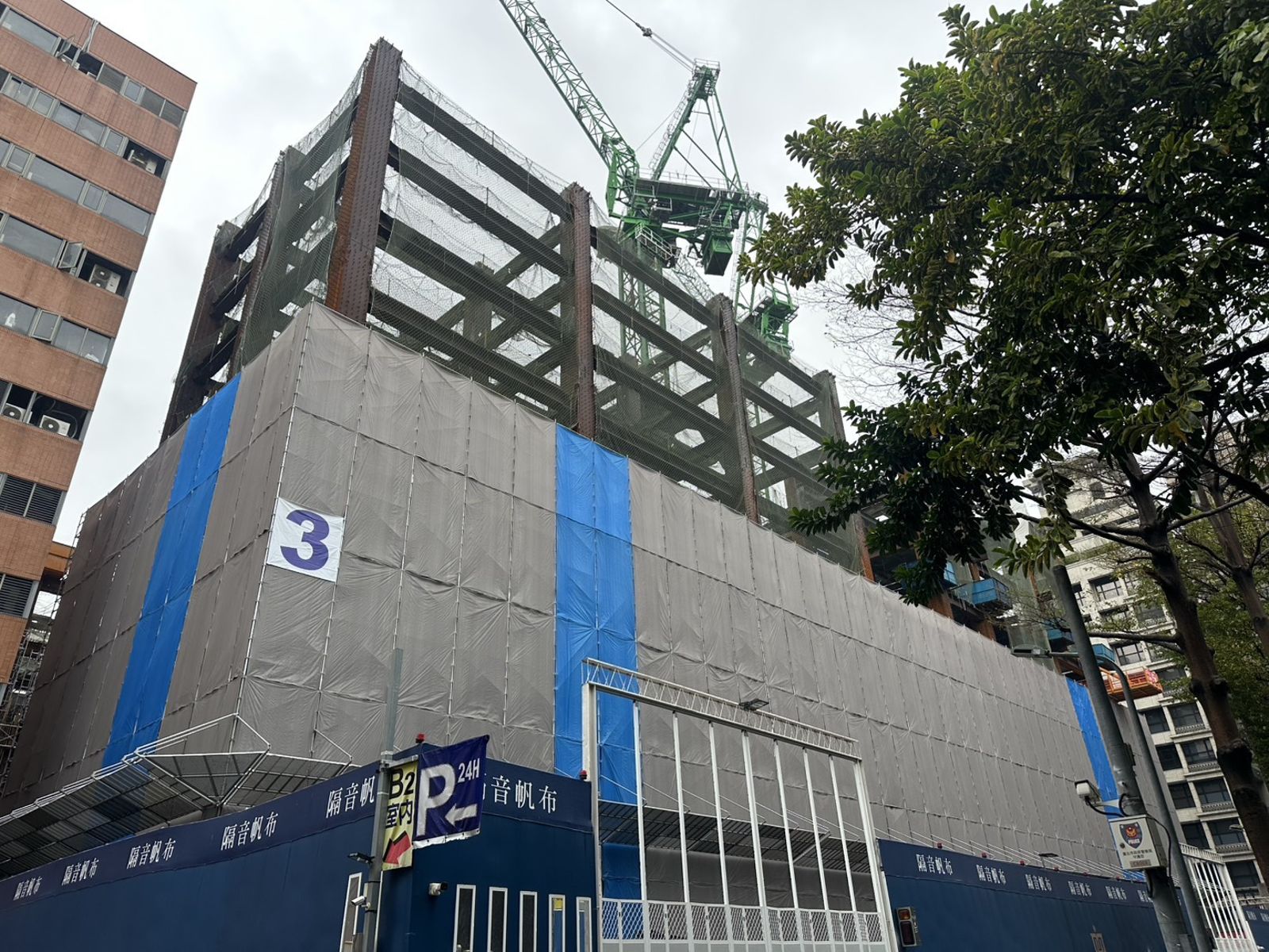 快訊／北市國賓飯店改建工程傳憾事　工人4樓墜落2樓梯間送醫不治