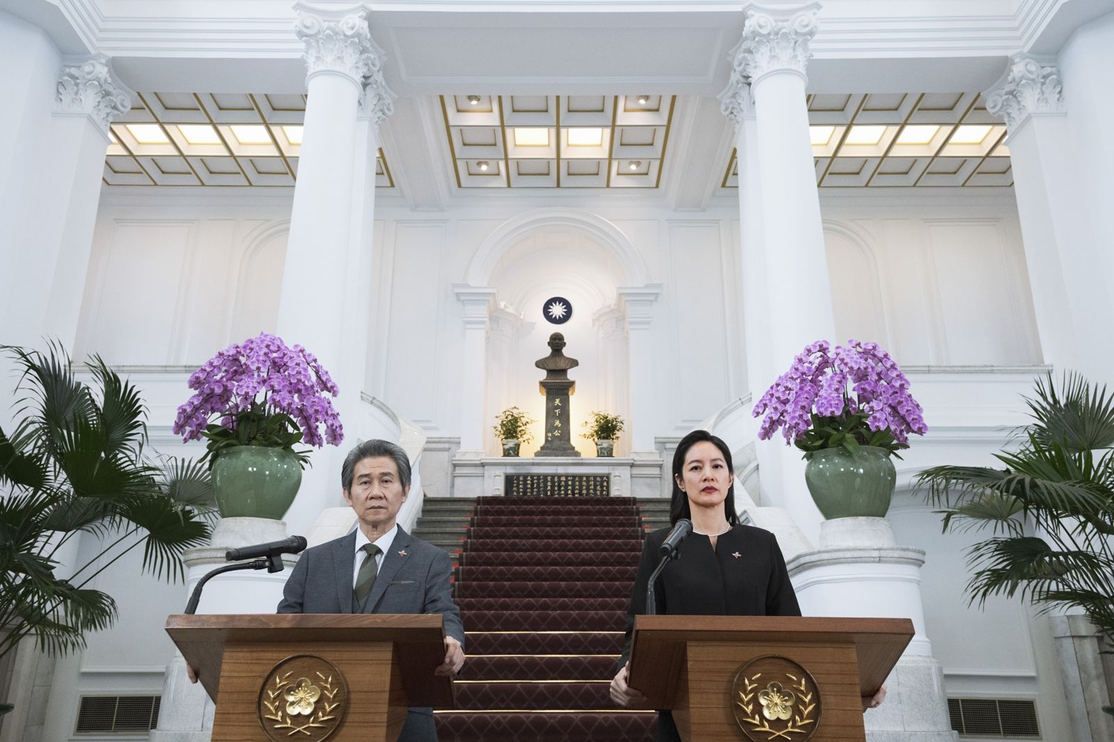 Janet當總統史上首見「第一先生」 《零日攻擊》總統府首度開放拍攝